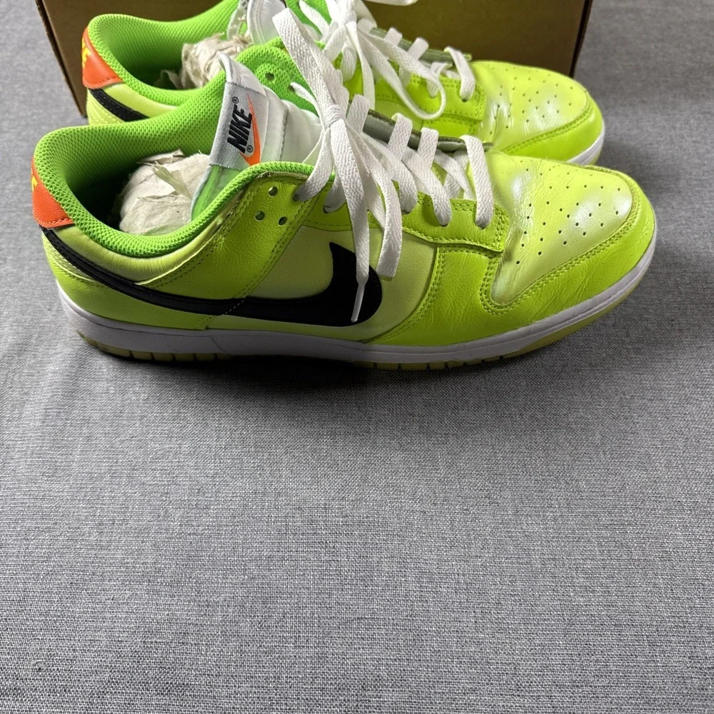 Nike‎ Dunk Low SE Volt Black/Total Orange Glow Men's Size 11.5 FJ4610-702